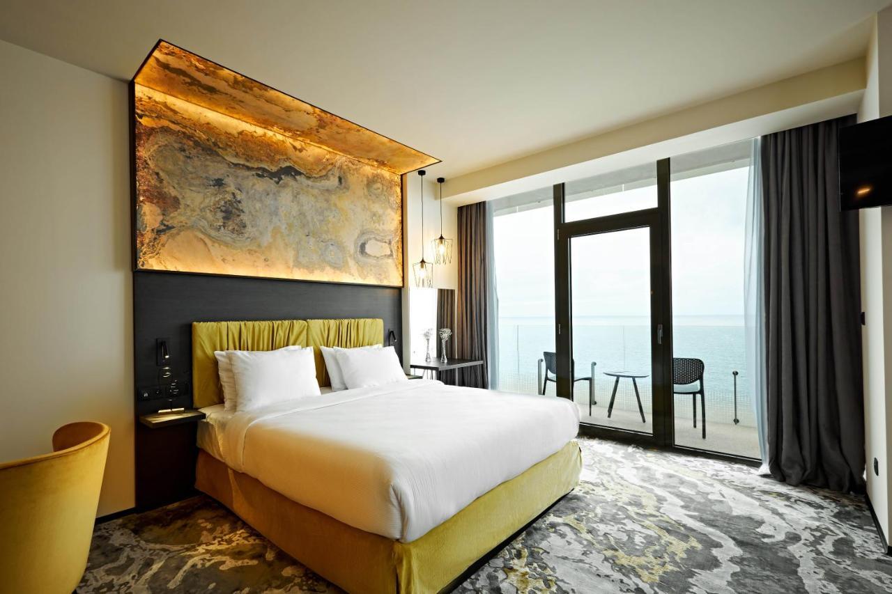 Miramare Magnetic Beach Hotel Кобулети Екстериор снимка