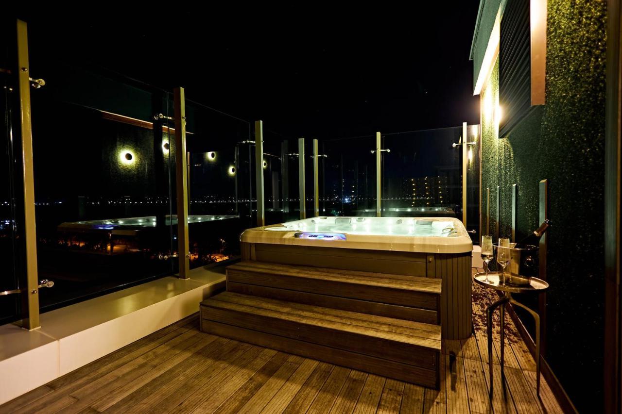 Miramare Magnetic Beach Hotel Кобулети Екстериор снимка